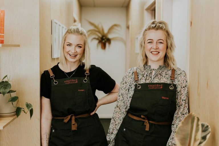 Amplified Cosmetica 768x512