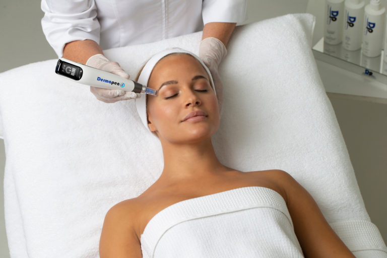 Model Blonde Nina DP4 Treatment 5 768x512