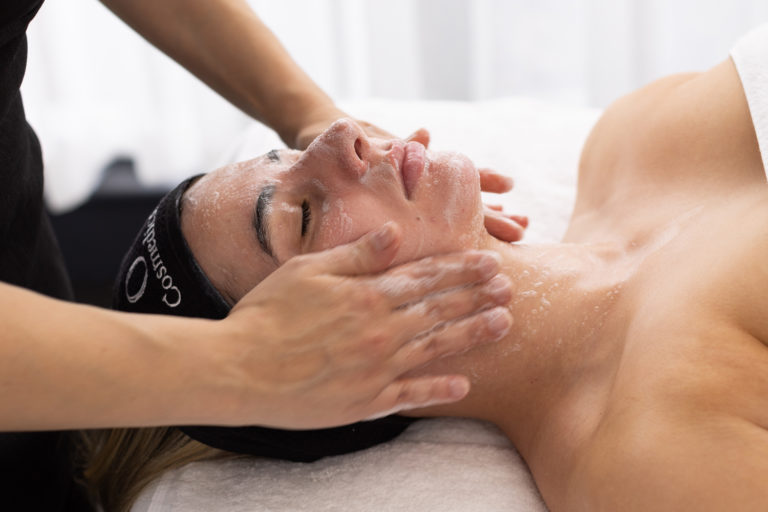 O PDA Treatment 18 Oxygen Enzyme Peel Removal 1500x1000px 768x512