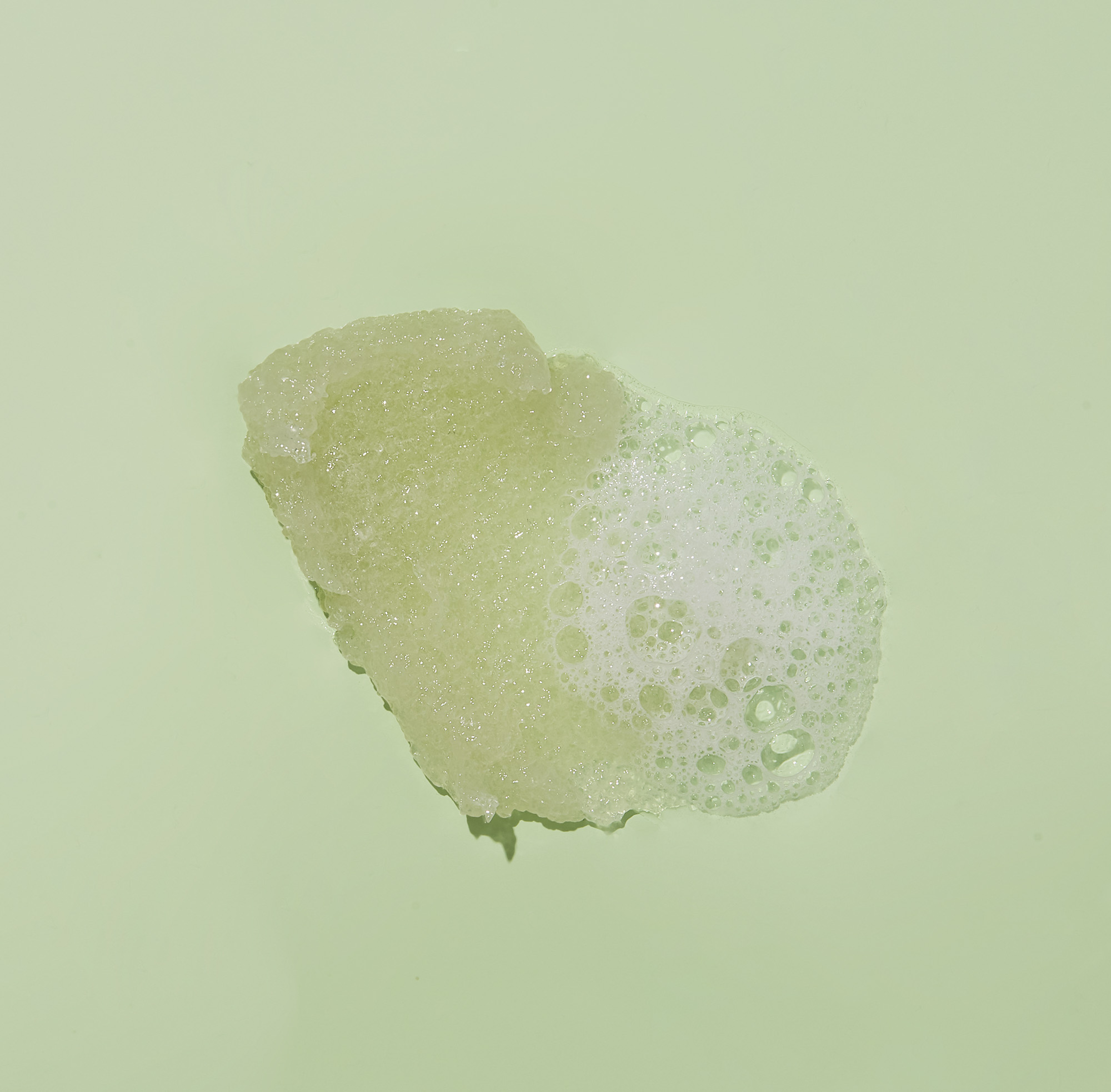 VOESH Sugar Scrub Bubble Wash Rainforest Mist product texture swatch